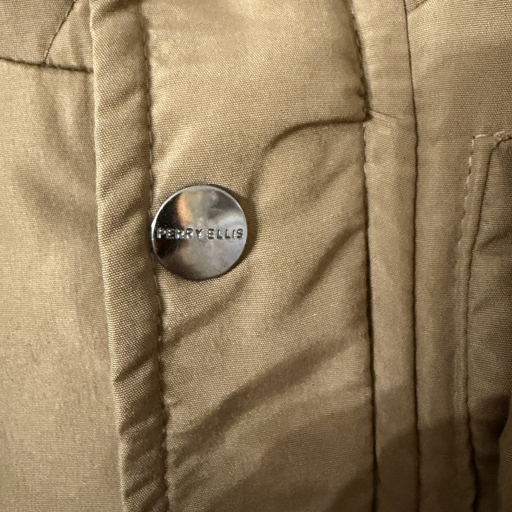 Perry Ellis Boy's‎ Quilted Jacket With Sherpa Lining size 8 Hooded Warm - Picture 9 of 10